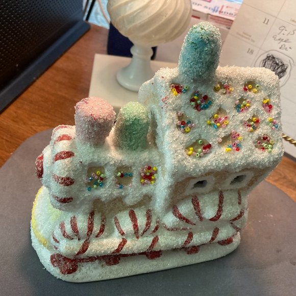 GINGERBREAD HOUSE Department 56 Candy Cane TRAIN Christmas Sweet Treats Expre - Picture 2 of 6